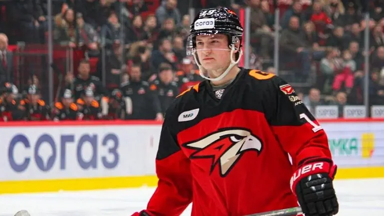 В «Металлурге» прокомментировали возможный переход Ткачёва