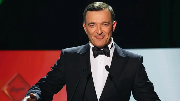 Сыгравший Симоняна актёр Бероев хочет объяснить, как начал болеть за «Спартак»