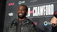 Кроуфорд саркастически ответил на слухи о травме плеча