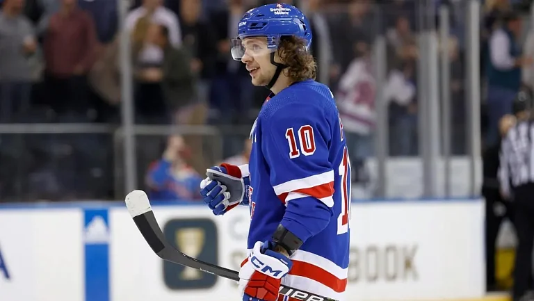 Панарин провёл 800-й матч в карьере НХЛ и отметился тремя очками