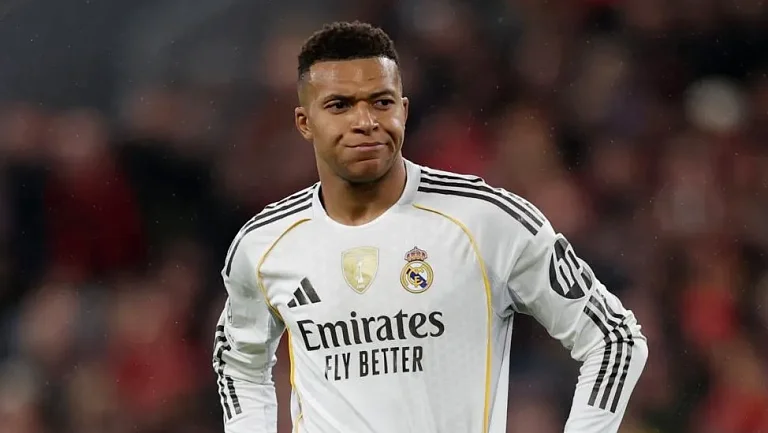 Мбаппе не сможет помочь «Реалу» в матче с «Атлетико» в Суперкубке Испании