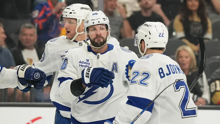 Форвард «Тампы» Кучеров назван второй звездой игрового дня в НХЛ