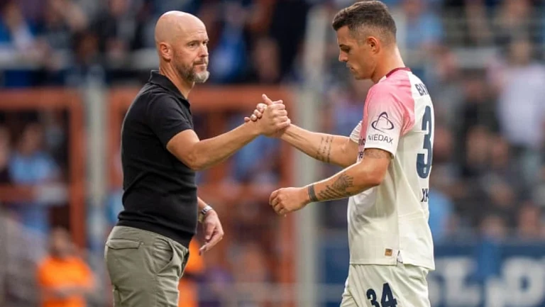 Рольфес объяснил отсутствие замены Джаке