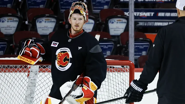 Иван Просветов претендует на место второго вратаря «Калгари Флэймз»