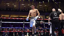 WBO требует от Дмитрия Бивола медицинские доказательства травмы