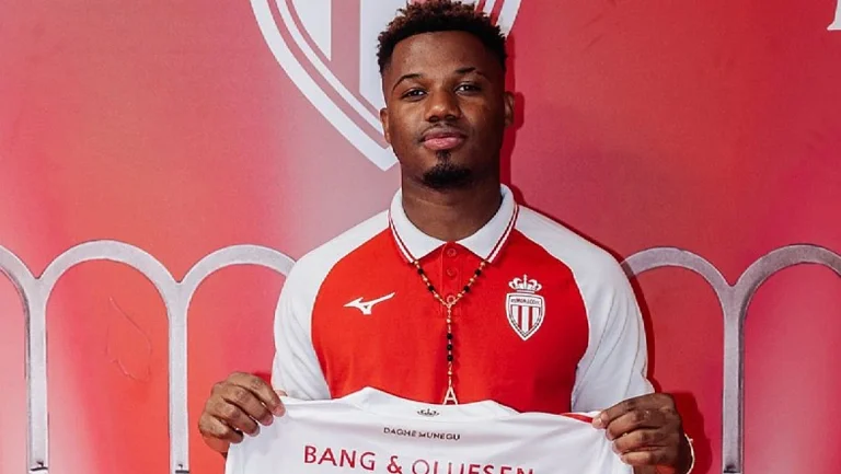 Фати не сыграл за «Монако», но его окружение обвиняет «Барсу»