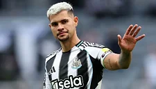 Ираола снова против Хау: новый вызов для «Ньюкасла»