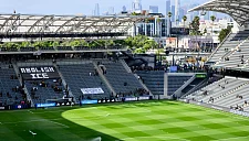 Фанаты «Лос-Анджелеса» выступили против политики Трампа во время матча МЛС