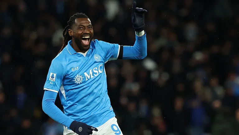 Наполи вырвали победу на последней минуте