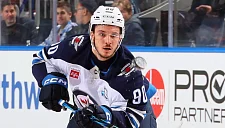 Чибриков сломал зубы лучшему бомбардиру НХЛ Селебрини