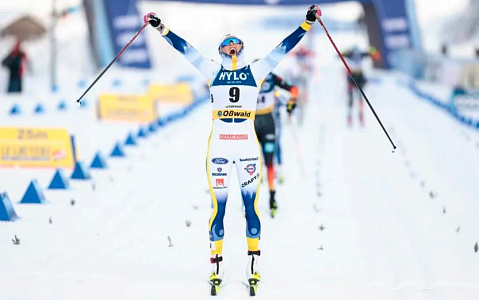 Карлссон выиграла масс-старт на этапе Кубка мира по лыжным гонкам